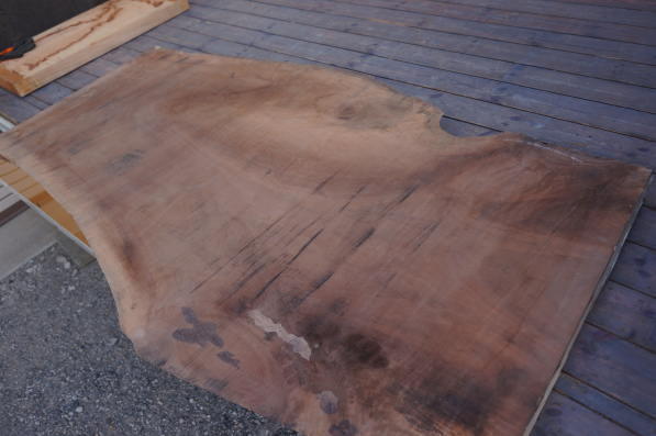 クラロウォルナット材の木