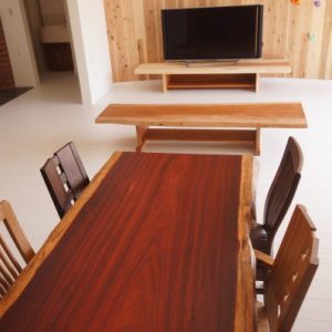 天然木一枚板家具