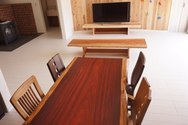 天然木一枚板家具