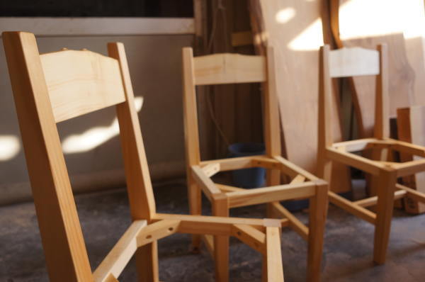イチョウ無垢手づくり椅子