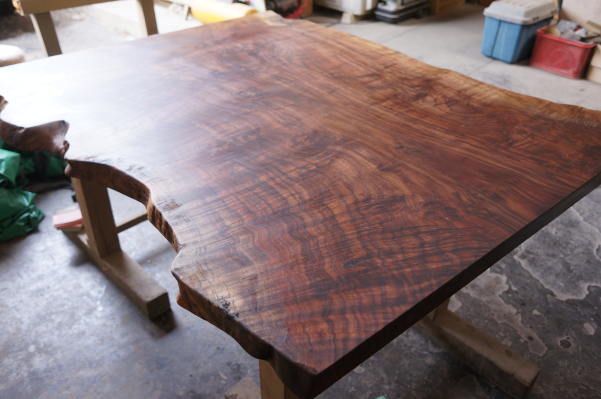 クラロウォルナット一枚板