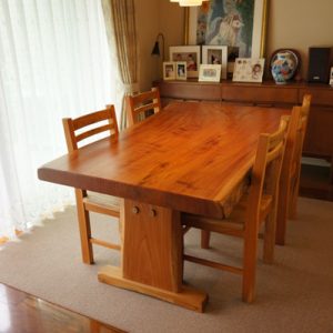 ケヤキ一枚板ダイニングテーブル