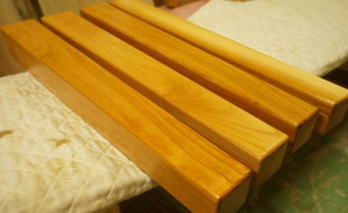 一枚板テーブルの脚