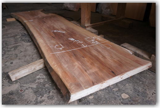 木材一枚板テーブル