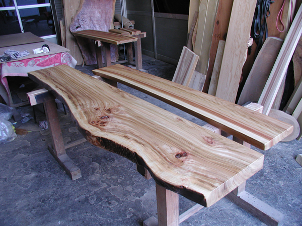 楠の木一枚板カウンター