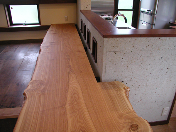 つくば市タモ一枚板カウンターテーブル