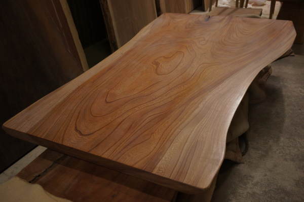 ケヤキ一枚板テーブル天板
