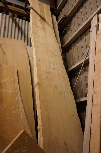 イチョウ一枚板キッチンカウンター