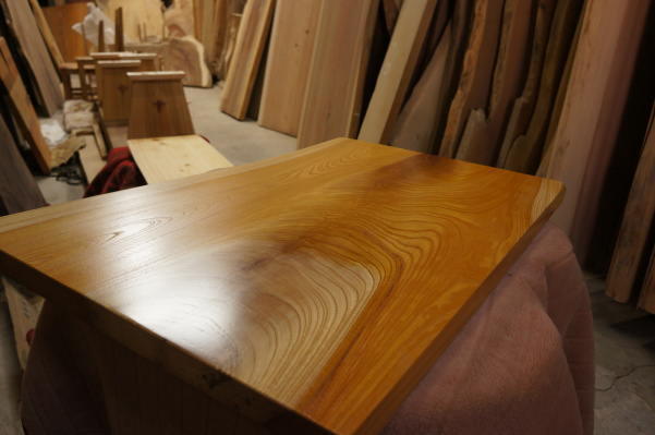 ケヤキ一枚板天板