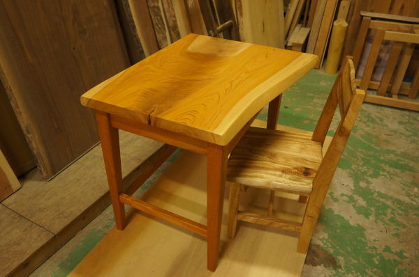 一枚板天板デスク