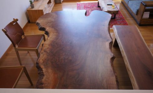 ウォルナット一枚板テーブルとベンチ