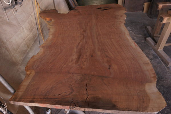 クラロウォルナット一枚板