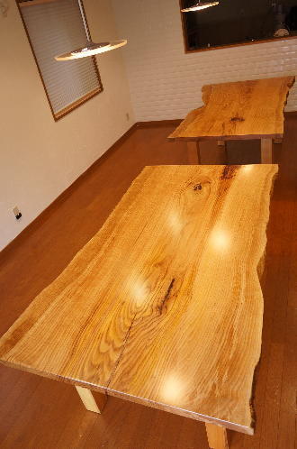 椎の木一枚板テーブル