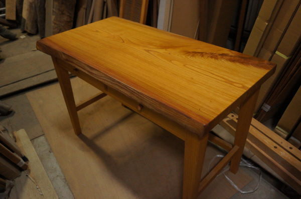 ケヤキ一枚板デスク