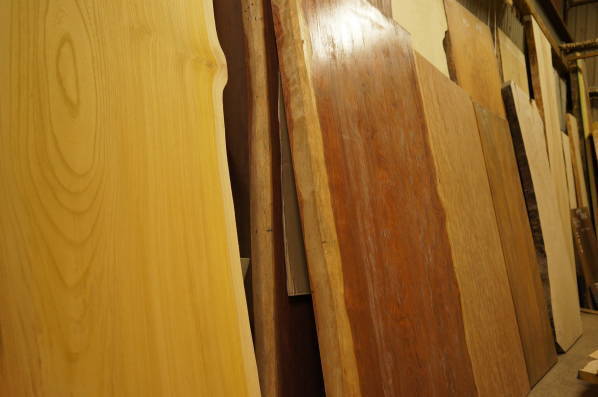 テーブル一枚板