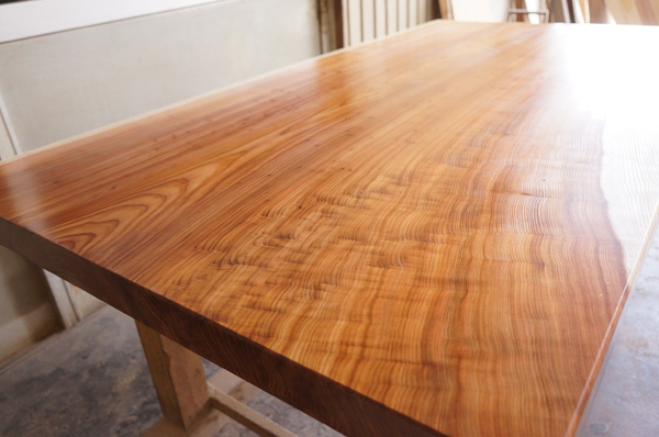 天然杉一枚板テーブル