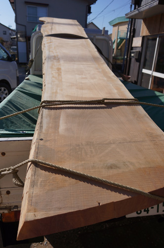 椨の木一枚板カウンター