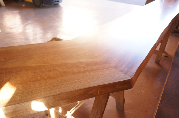 一枚板カウンター繋ぎ加工