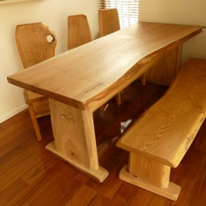 本物の木の板テーブルセット