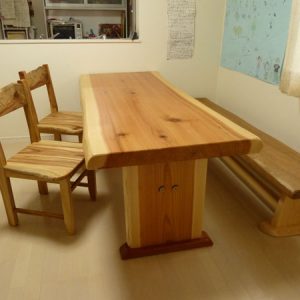 天然木一枚板ダイニングテーブル