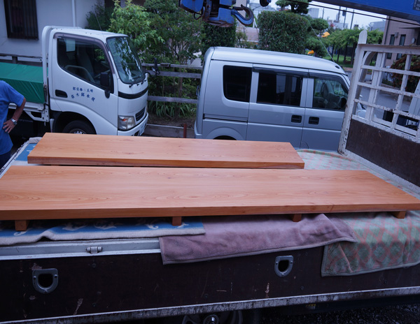 店舗用天然木カウンター加工