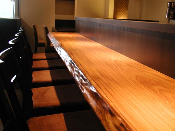 一枚板バーカウンター