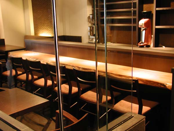 一枚板バーカウンター