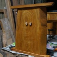 一枚板テーブルの脚