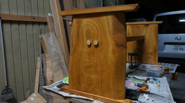 一枚板テーブルの脚