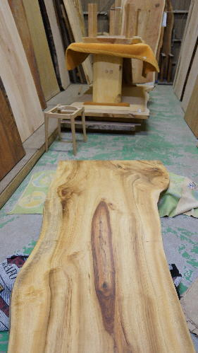 楠木一枚板テーブル