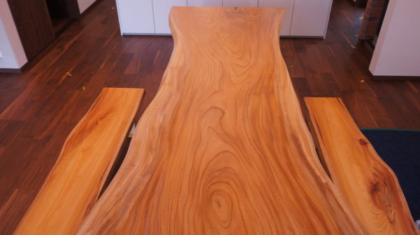 巨大ケヤキ木目