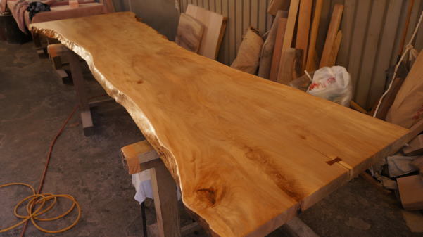 栃一枚板ダイニングテーブル