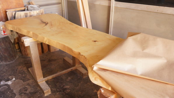 栃一枚板テーブル