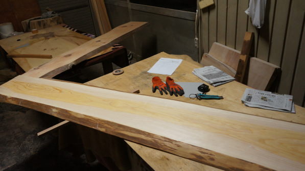 一枚板カウンター