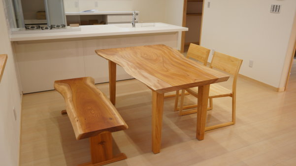 ケヤキダイニングテーブル一枚板