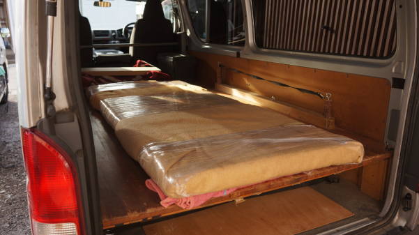 一枚板テーブルの梱包