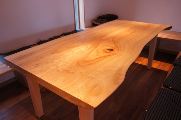 楠一枚板テーブル