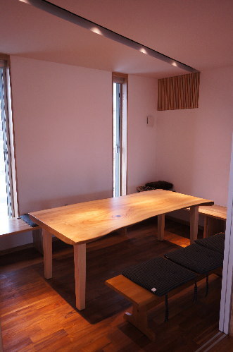 イタリアン 無垢テーブル