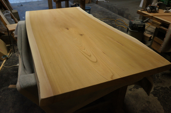 ケヤキ一枚板ローテーブル