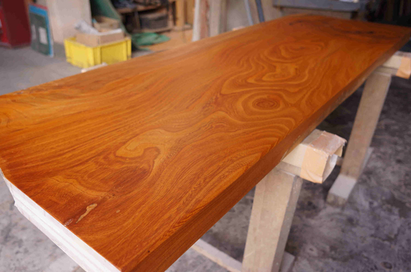 木一枚板カウンター