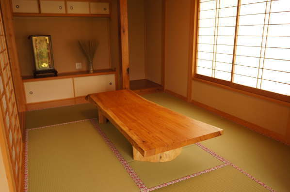 ケヤキ一枚板座卓