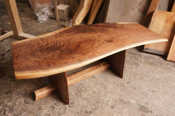 ウォルナット一枚板ベンチ
