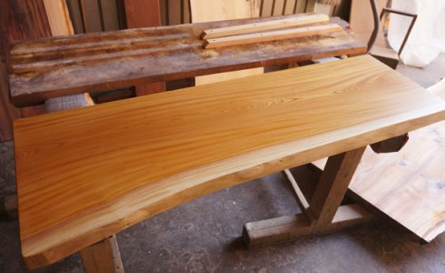 ケヤキ一枚板カウンター