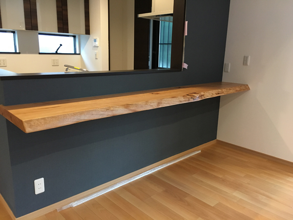 一枚板キッチンカウンター