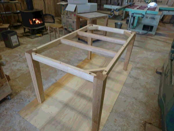 タモテーブル脚