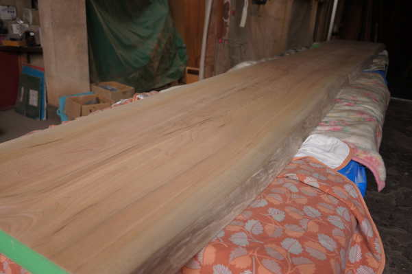 椨無垢一枚板カウンター