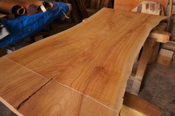 ケヤキ一枚板テーブル