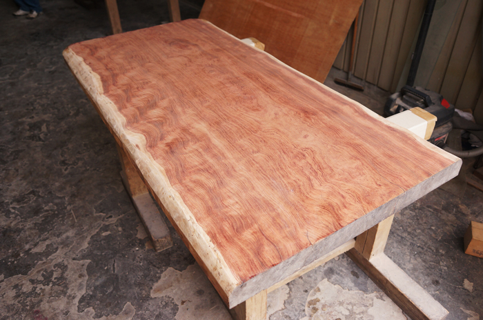 ブビンガ一枚板テーブル