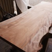 樺一枚板ローテーブル