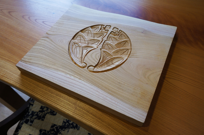木彫り家紋
